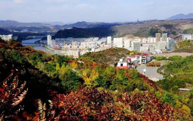 Chengde Wenguan Hotel