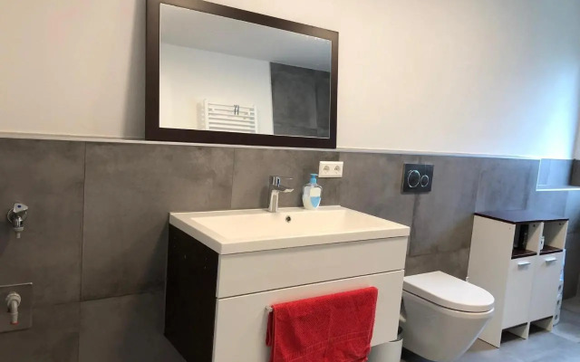 Moderne Wohnung mit Bergsicht