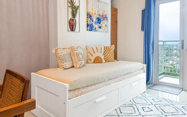 2-Bedroom QC SM North EDSA Condo Pool