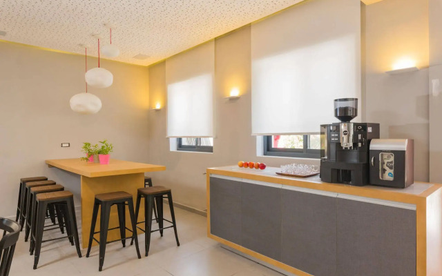 Stay Inn Hostel