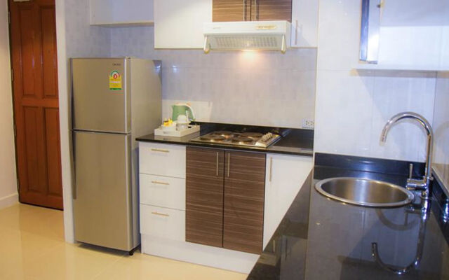 Omni Tower Syncate Suites