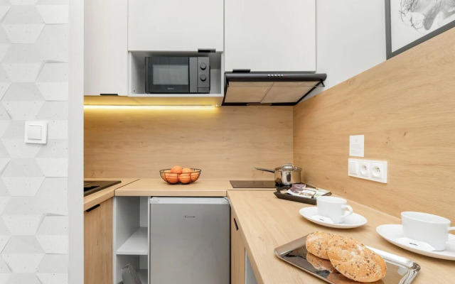 Stylish Studio Seredyńskiego by Renters