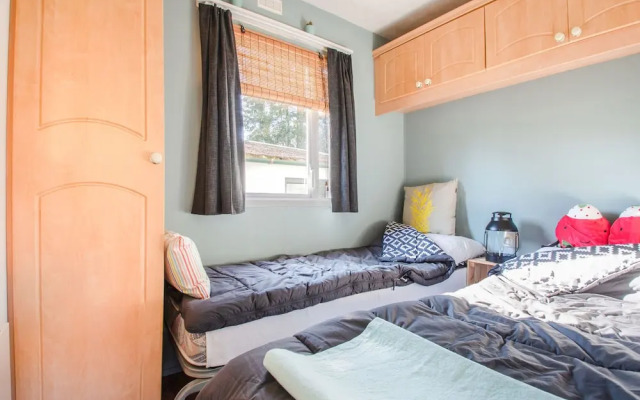 Cosy Chalet in Putten near Forest