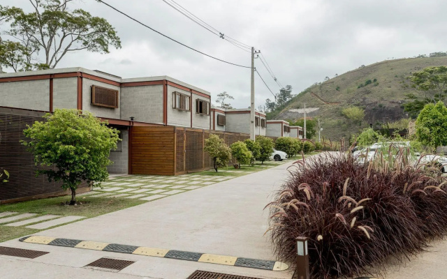 Triplex Com Design Industrial Em Itaipava | Air A2