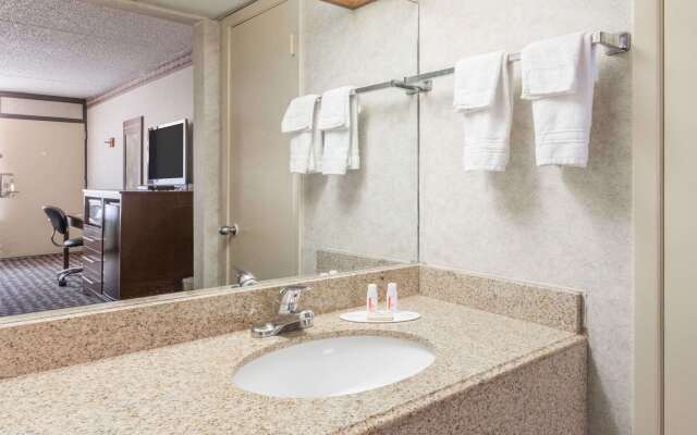 Days Inn by Wyndham Midland