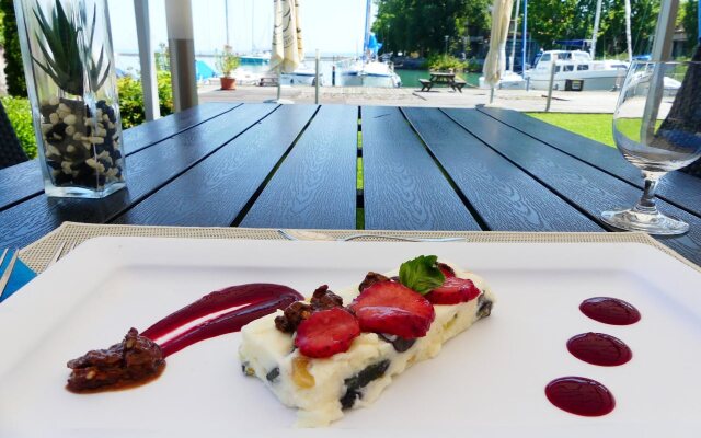 Hotel Yacht Wellness & Business
