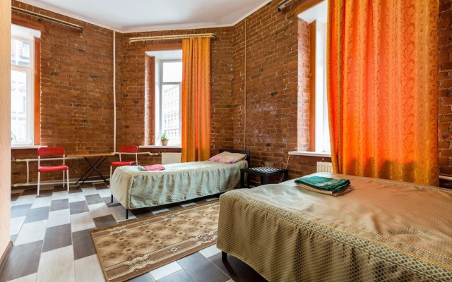 St.Petersburg Hotel Bronnitskaya 15