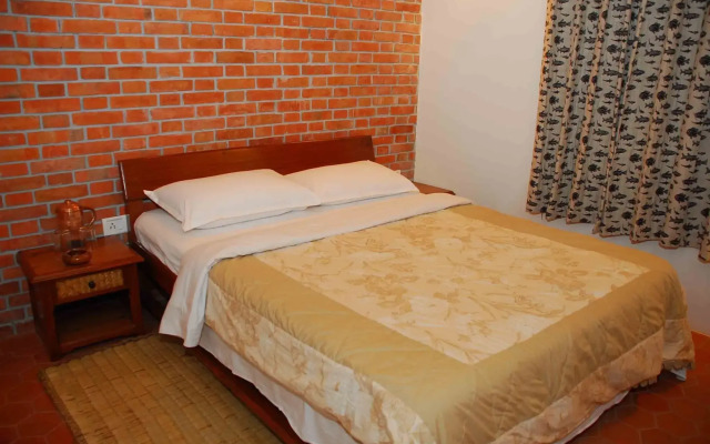 Vardan Resort n' Apartment