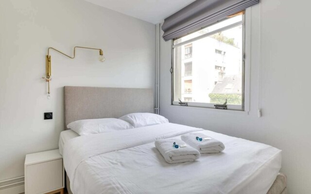 Superbe Appartement Pour 2 - Père-Lachaise by Guestready