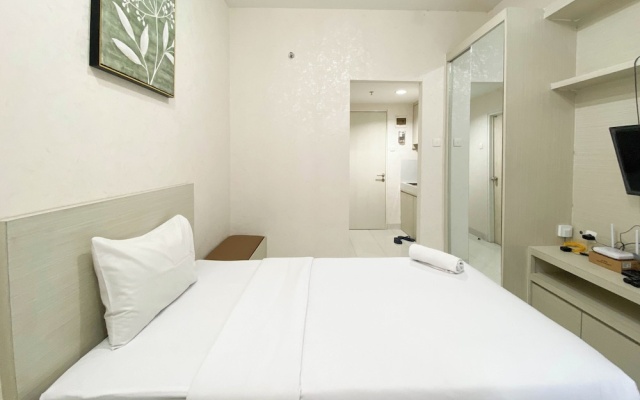 Minimalist And Homey Studio Room At Amartha View Apartment – Guest Rooms – Semarang