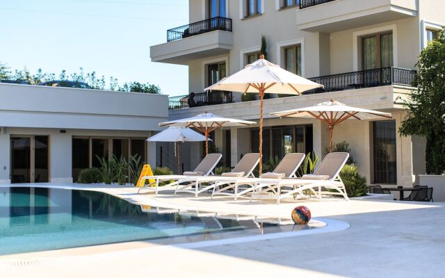Avanti Hotel & Spa