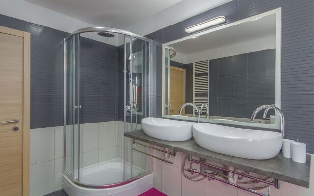 Wonderful, Modern Villa With Pool, Whirlpool and Garden, Near Rovinj