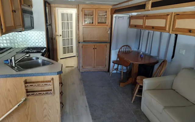 Vigilante Inn Covered Wagon