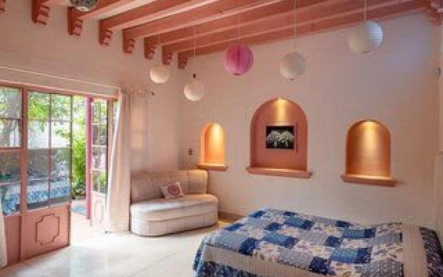 Centro 4bedroom Home on Stirling Dickinson