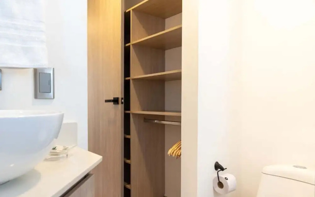 Perfect 3 BR w/ Balcony in Laureles Medellín