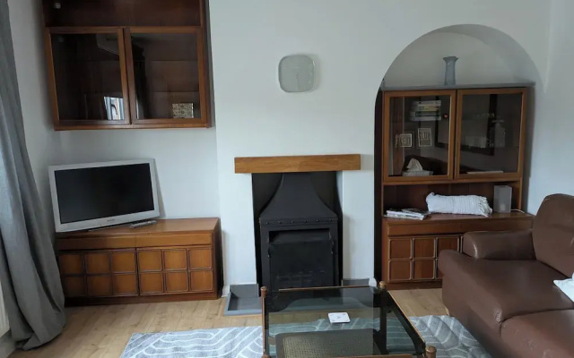 1-bed Home for 2, Parking, Garden & Great Location
