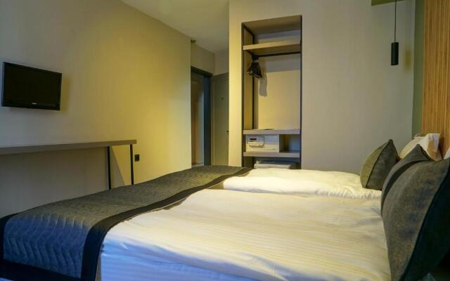 Polek Hotel