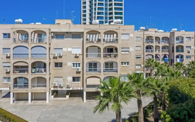 Sanders Sun City - 3-bdr Apt With Shared Pool