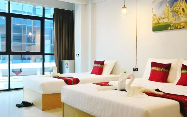 Little Lanna Cafe & Premier Guesthouse