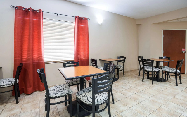 Quality Inn & Suites Lake Charles South