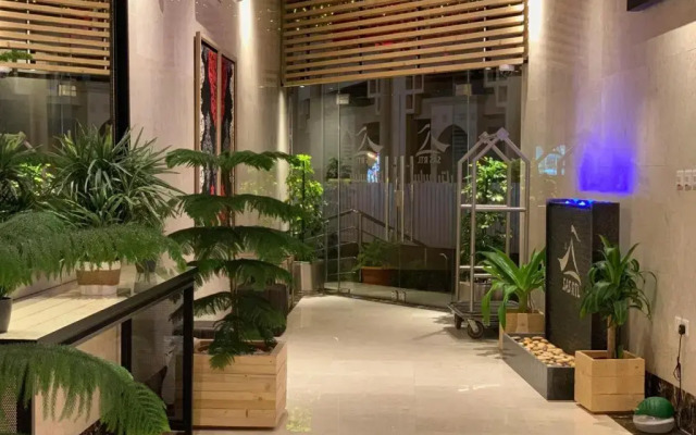 SAS RTL Hotel