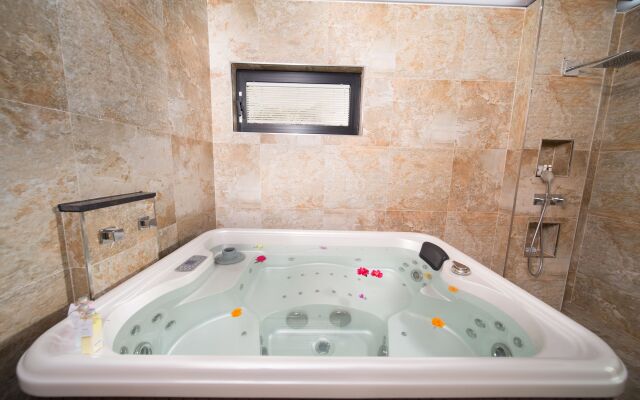 Libentia Hotel & Pool Villa