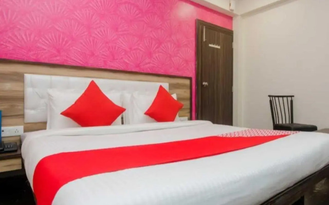 Oyo Flagship 81419 Delhi Suites