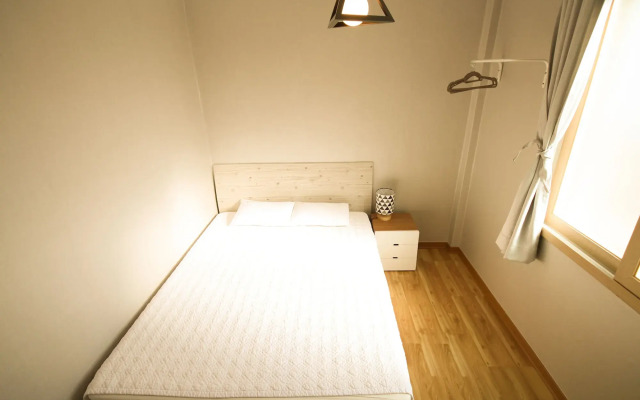 Yeha Guesthouse - Hostel