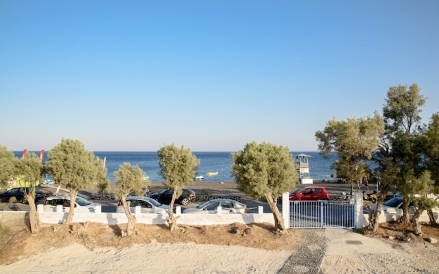 Villa George Santorini