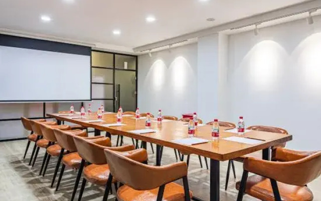 Jindun International Apartment (Chaozhou Ancient City Paifang Street)