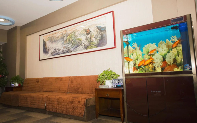 Chicheng Yihai Hotel