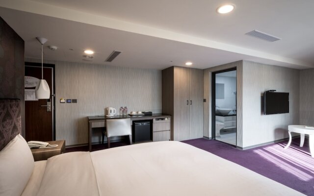 Jung Zaw Business Hotel