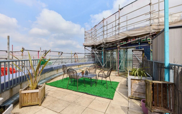 The Queensland Sanctuary - Trendy 2bdr Flat With Terrace