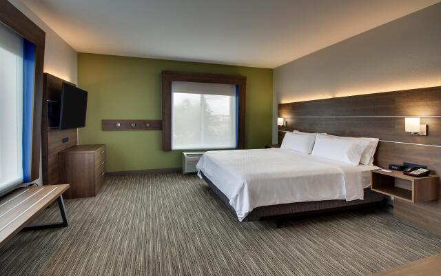 Holiday Inn Express & Suites Waukegan, an IHG Hotel