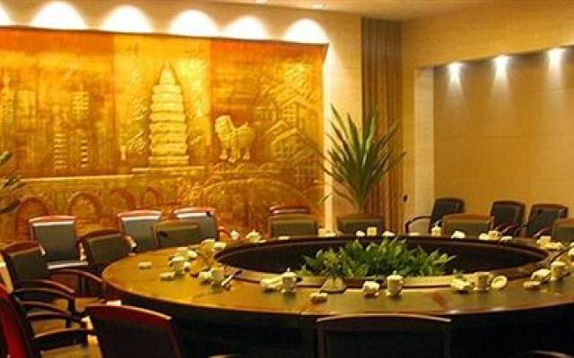 Jiucheng Hotel Luzhou