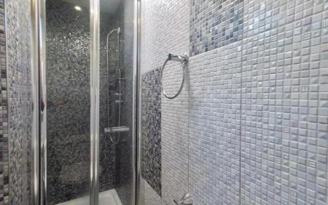 Orchid 2 At Baker Street