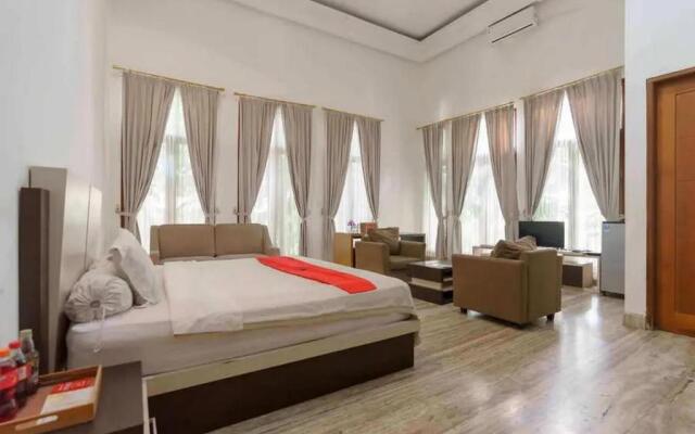 RedDoorz Plus near Ragunan Zoo