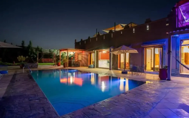 Villa Familiale De 5 Chambres Avec Piscine