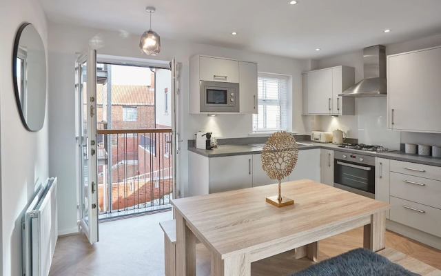 Host Stay Shipwrights