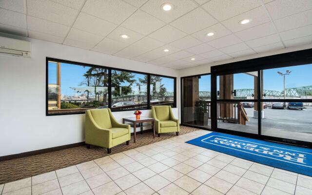 Rodeway Inn & Suites Portland