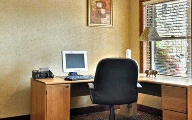 Quality Inn & Suites Bedford West