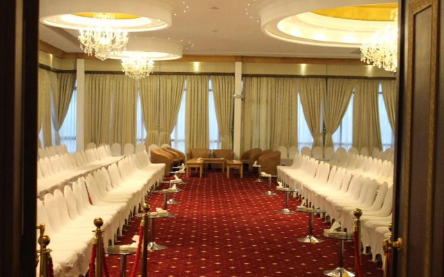 Meneur Hotel