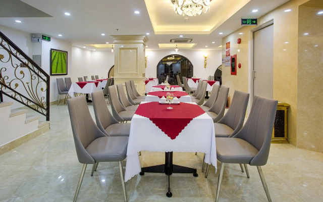 Royal Charm Hotel