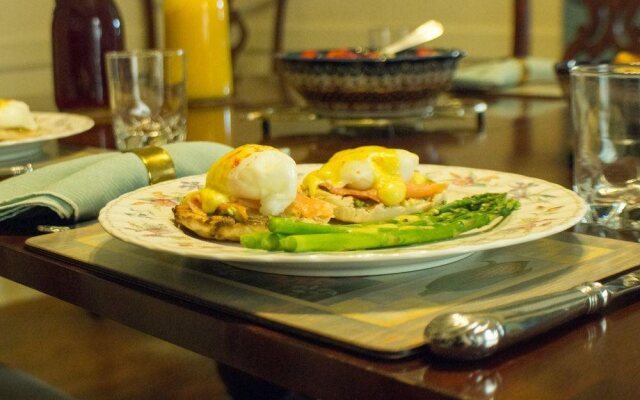 Benjamin Ellis House Bed & Breakfast