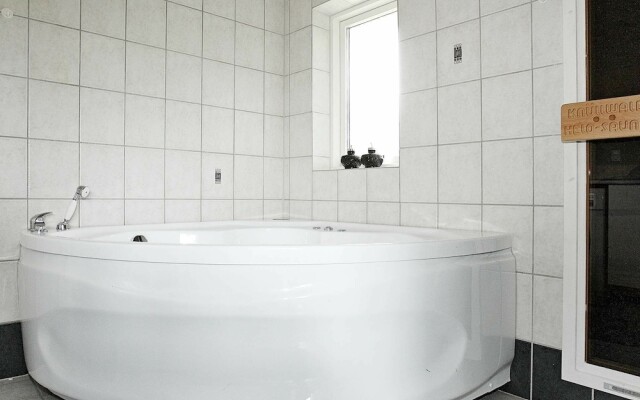 6 Person Holiday Home in Hadsund-by Traum