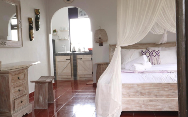 Danaya's Cottage and Studio