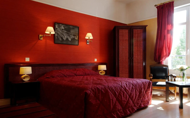 HÃ´tel RÃ©gina