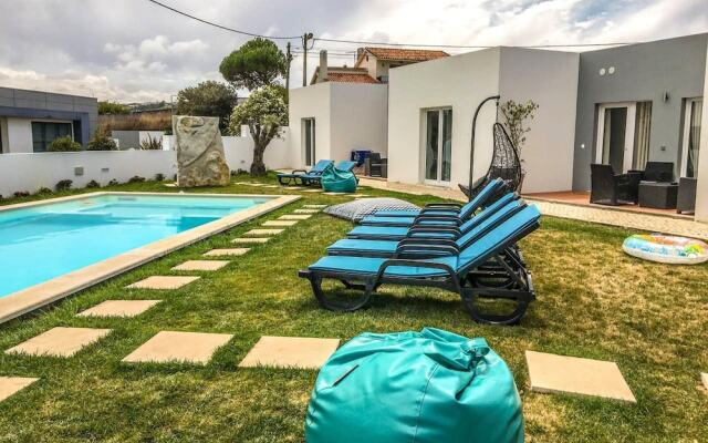 House with 4 Bedrooms in Atalaia, with Pool Access, Enclosed Garden And Wifi - 3 Km From the Beach