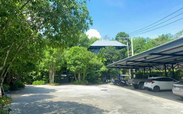 Loy Chalet