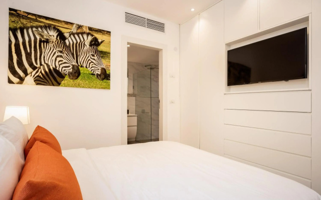 2 Bedroom Duplex with Amazing Sea View Terrace